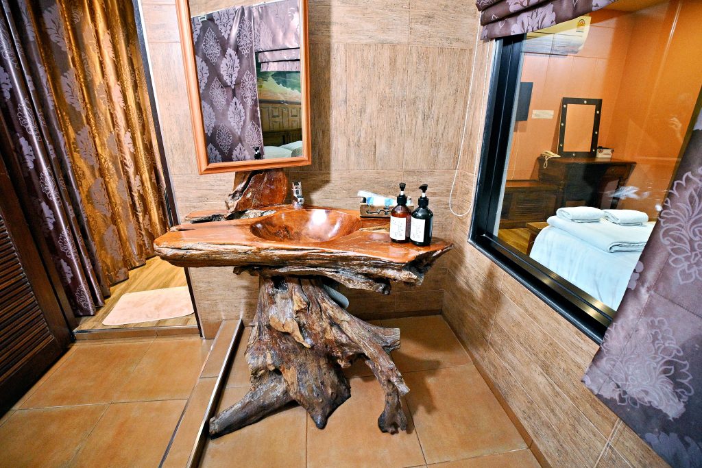 49b62e7c-e5b7-42f5-b0fb-b43131ffee46