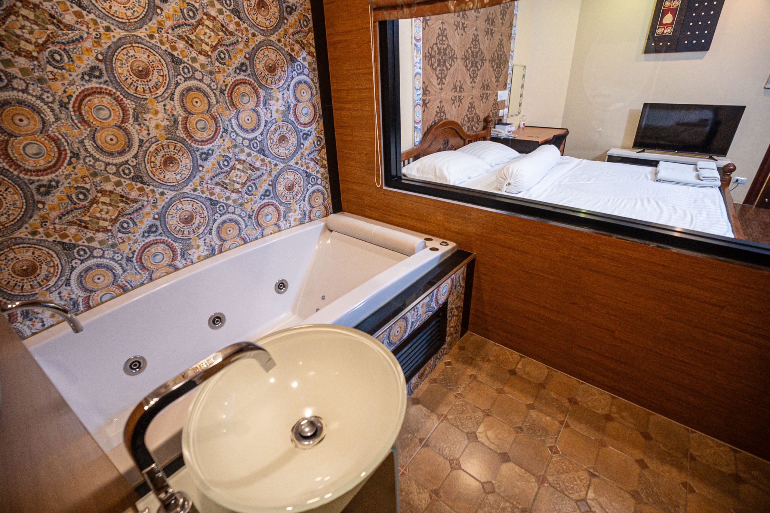 8efe14c6-2505-4db4-af4b-db8706a11676