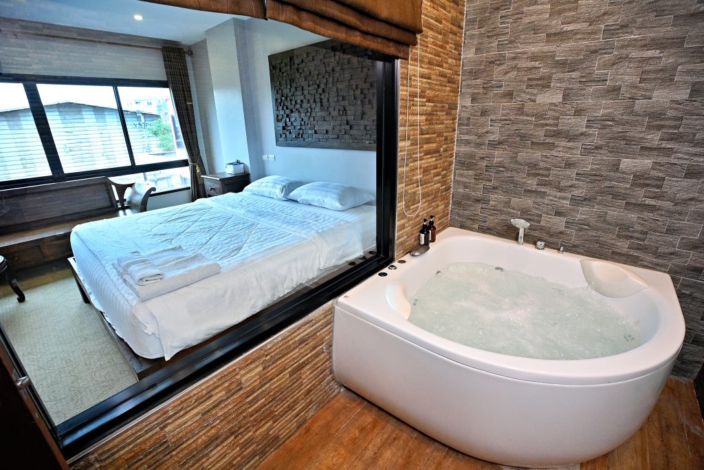 f08cf308-60bb-47bb-8bf2-0f799a5ca81b